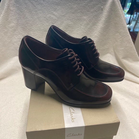 Clarks - Picture 3 of 8
